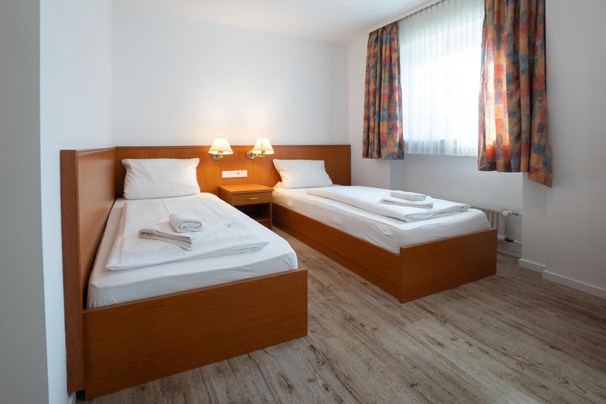 Hotel Zur Post Herne Bagian luar foto