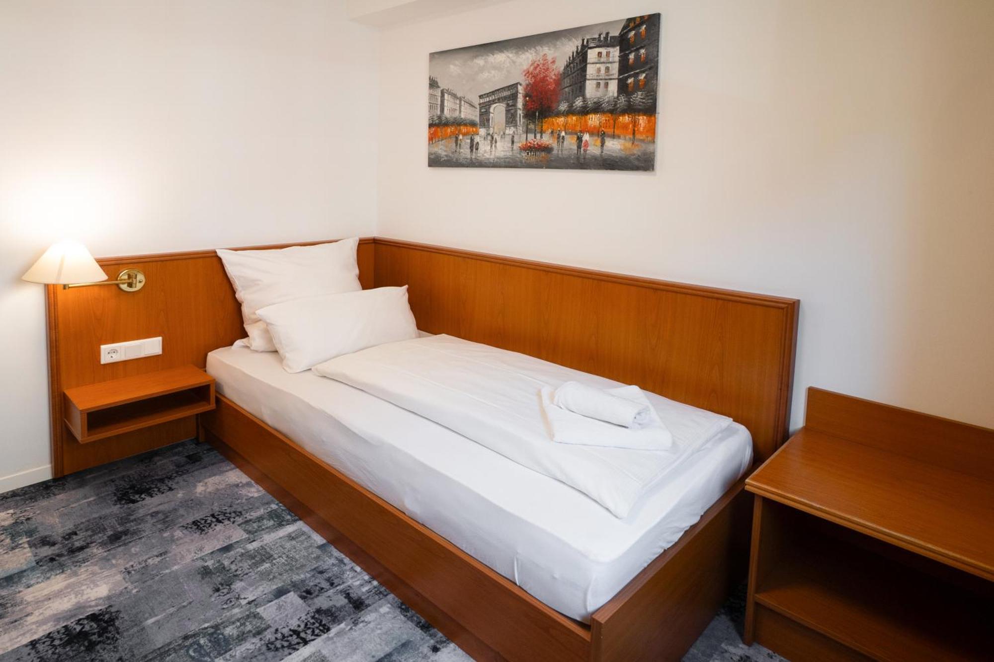 Hotel Zur Post Herne Bagian luar foto